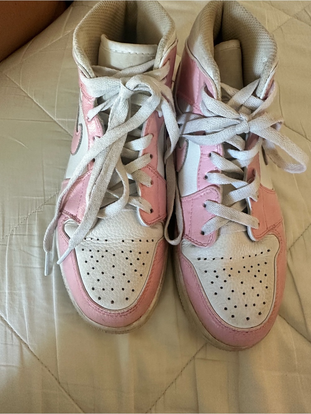 Women’s AirJordan - Picture 2 of 11